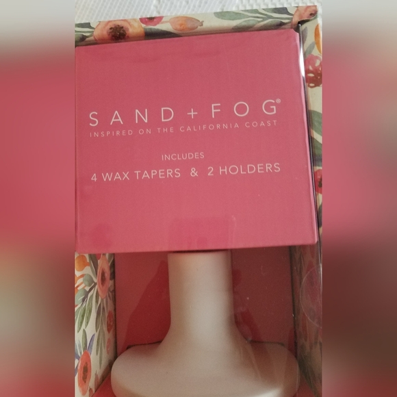 NIB Sealed  Sand + Fog 4 Wax Tapers & 2 Holders Pink - Picture 2 of 8
